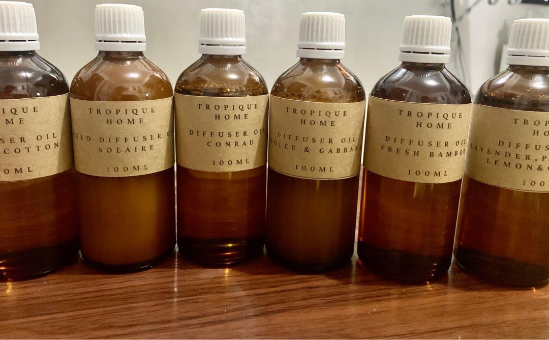 Diffuser Oil (Category: Fragrance & Deodorants) located in Manila. Submitted by tropique (Listing ID 1032689360, Image 1). Description: Available scents: Solaire Conrad Okada Marine Squash Warm Cotton Fresh Bamboo Lavender, Peppermint, Lemon& cypress You can also choos to add wooden reed sticks for additional 20 pesos! :) .