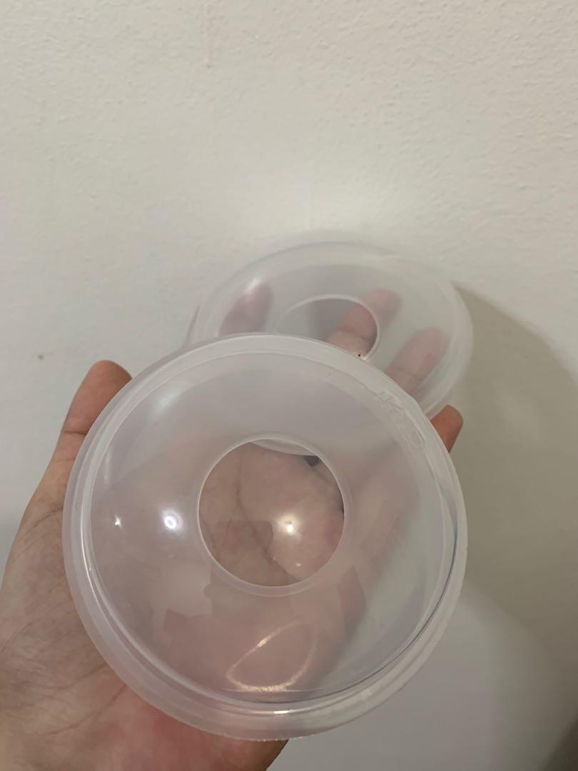 DULA BREAST SHELLS (Category: Breastfeeding & Bottle Feeding) located in Quezon City. Submitted by little.gigi (Listing ID 1032693116, Image 2). Description: Dula Breast Shells (Collects let-down) Used for 3x only Shipping thru lalamove, grab or angkas Location: QC.