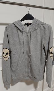 (Category: ) located in . Submitted by ecahpreloved (Listing ID 1032614931, Image 1). Description: .