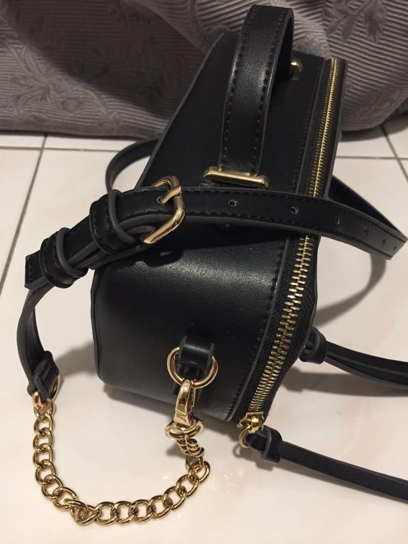 esprit compact sling bag