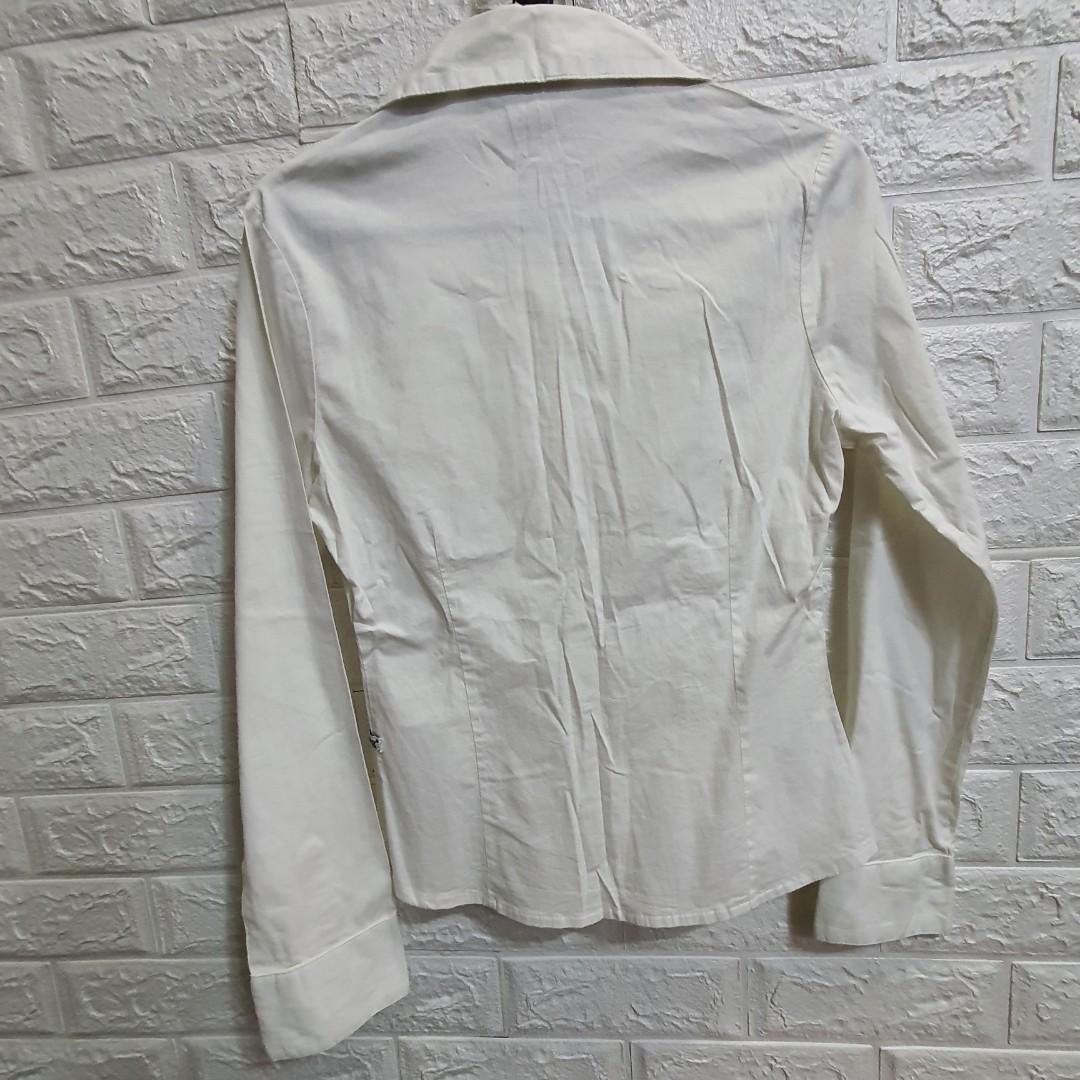 Acubi white fitted button down megs, Women's Fashion, Tops, Others Tops ...