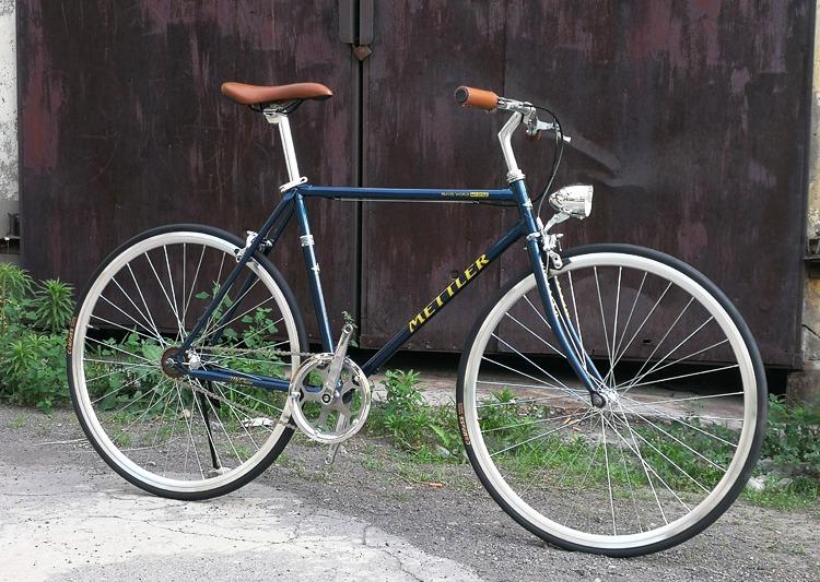 vintage city bike