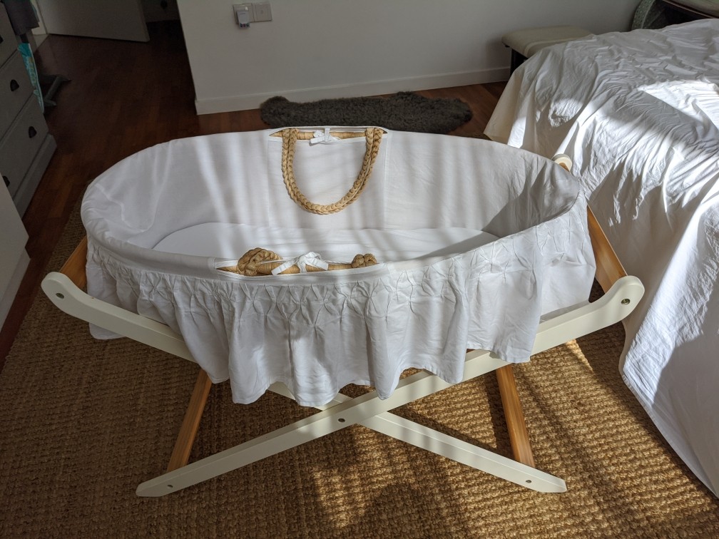 Moses Basket Stand 3 Sheets Babies Kids Cots Cribs On Carou - What Bedding Does A Baby Need In Moses Basket Moses Basket Stand 3 Sheets Babies Kids Cots Cribs On Carou - What Bedding Does A Baby Need In Moses Basket