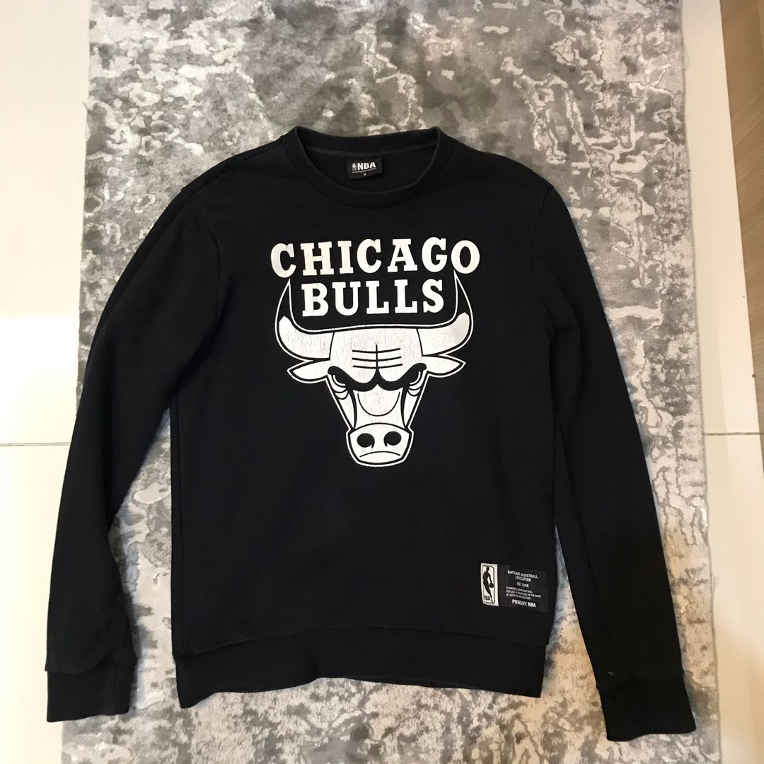 NBA CHICAGO BULLS SWEATSHIRT Men s Fashion Tops Sets Tshirts