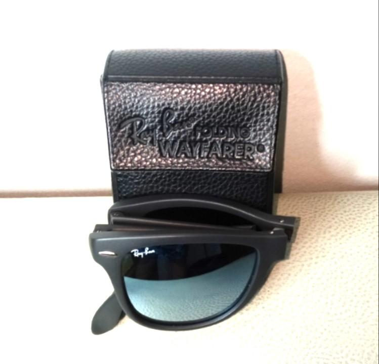 Original Ray Ban Folding Wayfarer 4105 Sunglasses with Original Case (for  sale only), Men's Fashion, Watches & Accessories, Sunglasses & Eyewear on  Carousell
