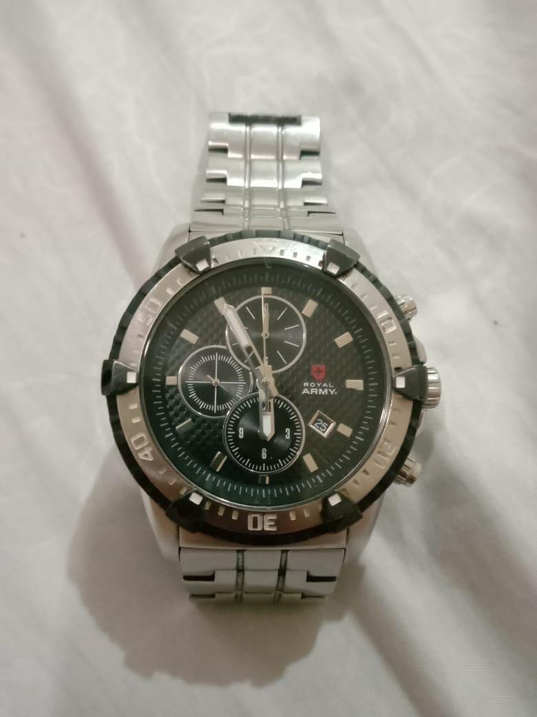 Royal army watch top