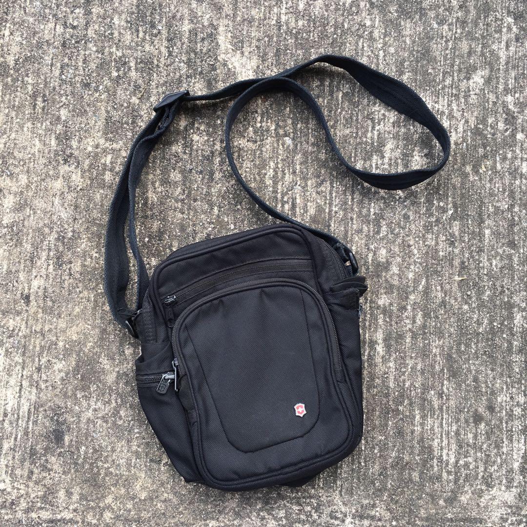 victorinox sling bag price