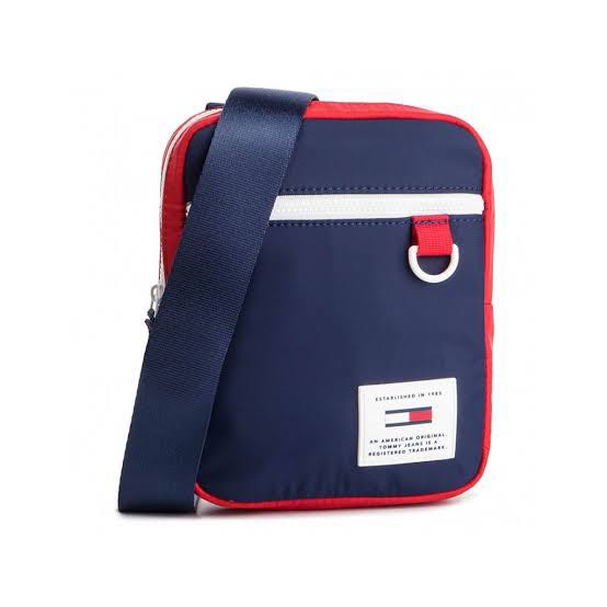 tommy hilfiger small suitcase