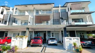 Townhouse Desa Saujana 2 Sp2 Bandar Saujana Putra Property For Sale On Carousell