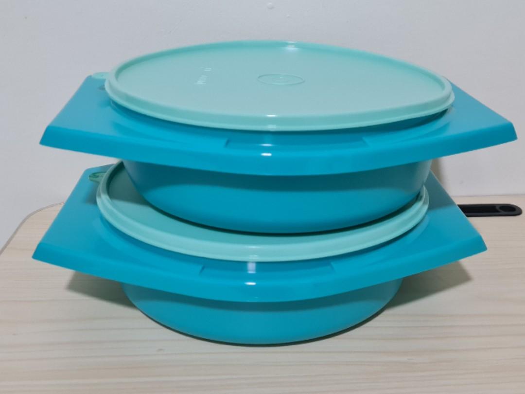 Tupperware Joy Keeper Round Server (Category: Other Kitchenware & Tableware) located in Singapore. Submitted by CLOVER (Listing ID 1032561663, Image 1). Description: Joy Keeper Round Server (2) - brand new Tupperware Brands product - 28.7cm(L) x 24.4cm(W) x 7.2cm(H) -1.8L each 1 for $10 2 for $15 ** Meet-up can be arranged..