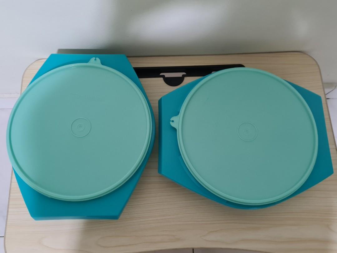 Tupperware Joy Keeper Round Server (Category: Other Kitchenware & Tableware) located in Singapore. Submitted by CLOVER (Listing ID 1032561663, Image 2). Description: Joy Keeper Round Server (2) - brand new Tupperware Brands product - 28.7cm(L) x 24.4cm(W) x 7.2cm(H) -1.8L each 1 for $10 2 for $15 ** Meet-up can be arranged..