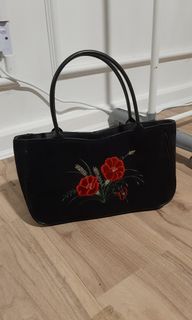 (Category: ) located in . Submitted by ecahpreloved (Listing ID 1032621259, Image 1). Description: .