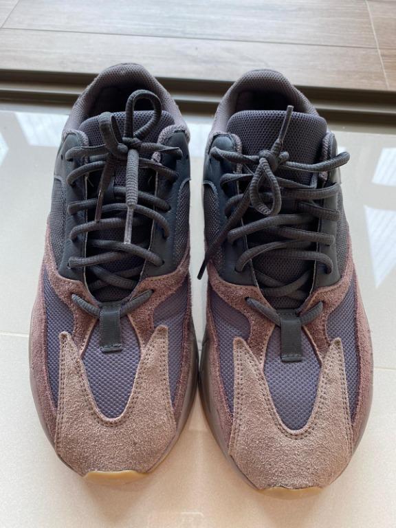 Yeezy 700 Mauve, Women's Fashion, Shoes