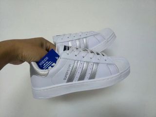 adidas superstar peacock