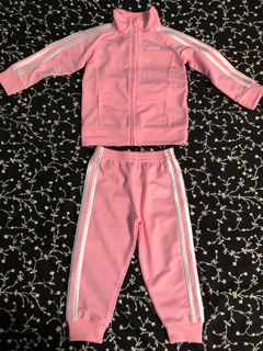 (Category: ) located in . Submitted by audreys.closet (Listing ID 1036518393, Image 1). Description: .