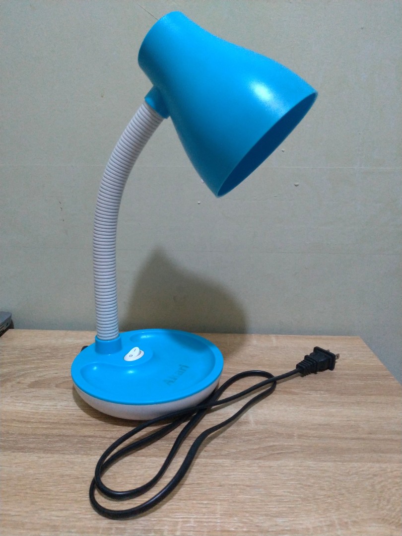 desk lamp blue