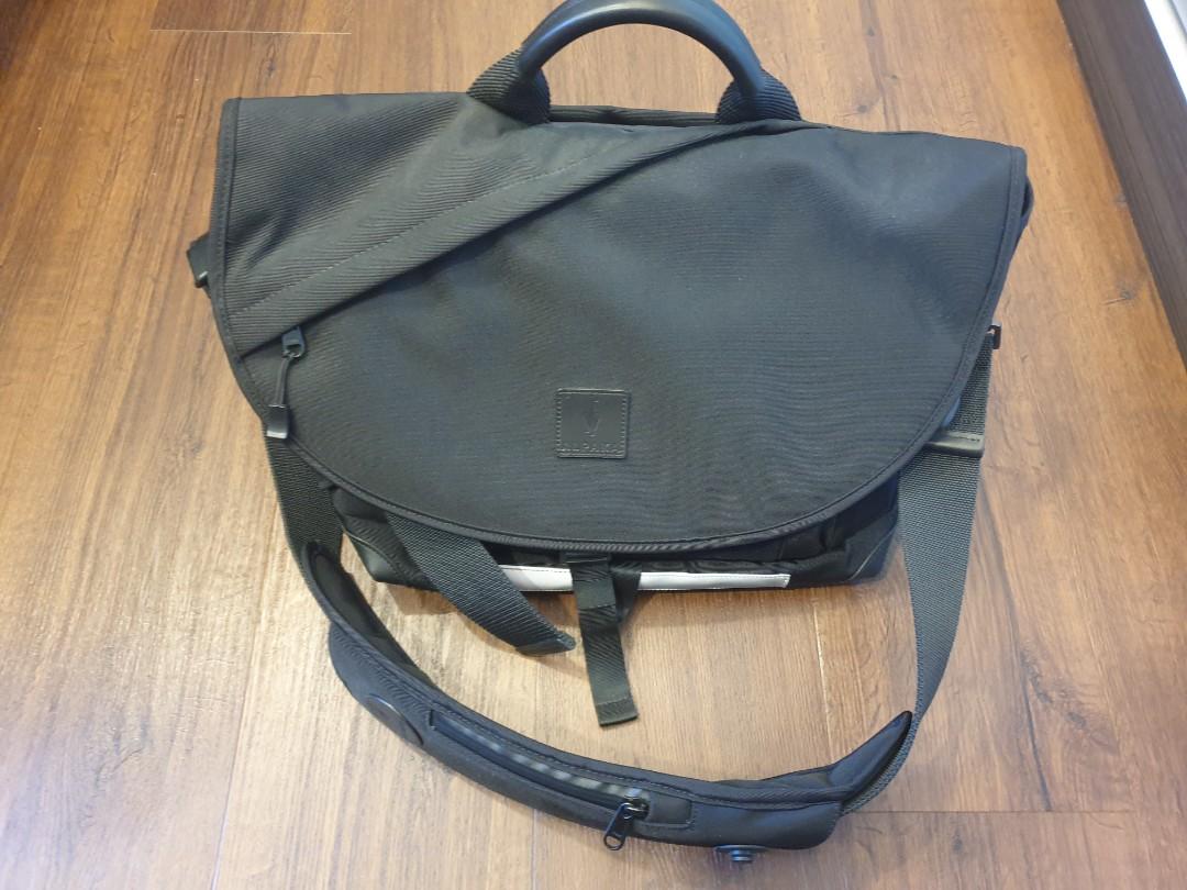 alpaka messenger bag