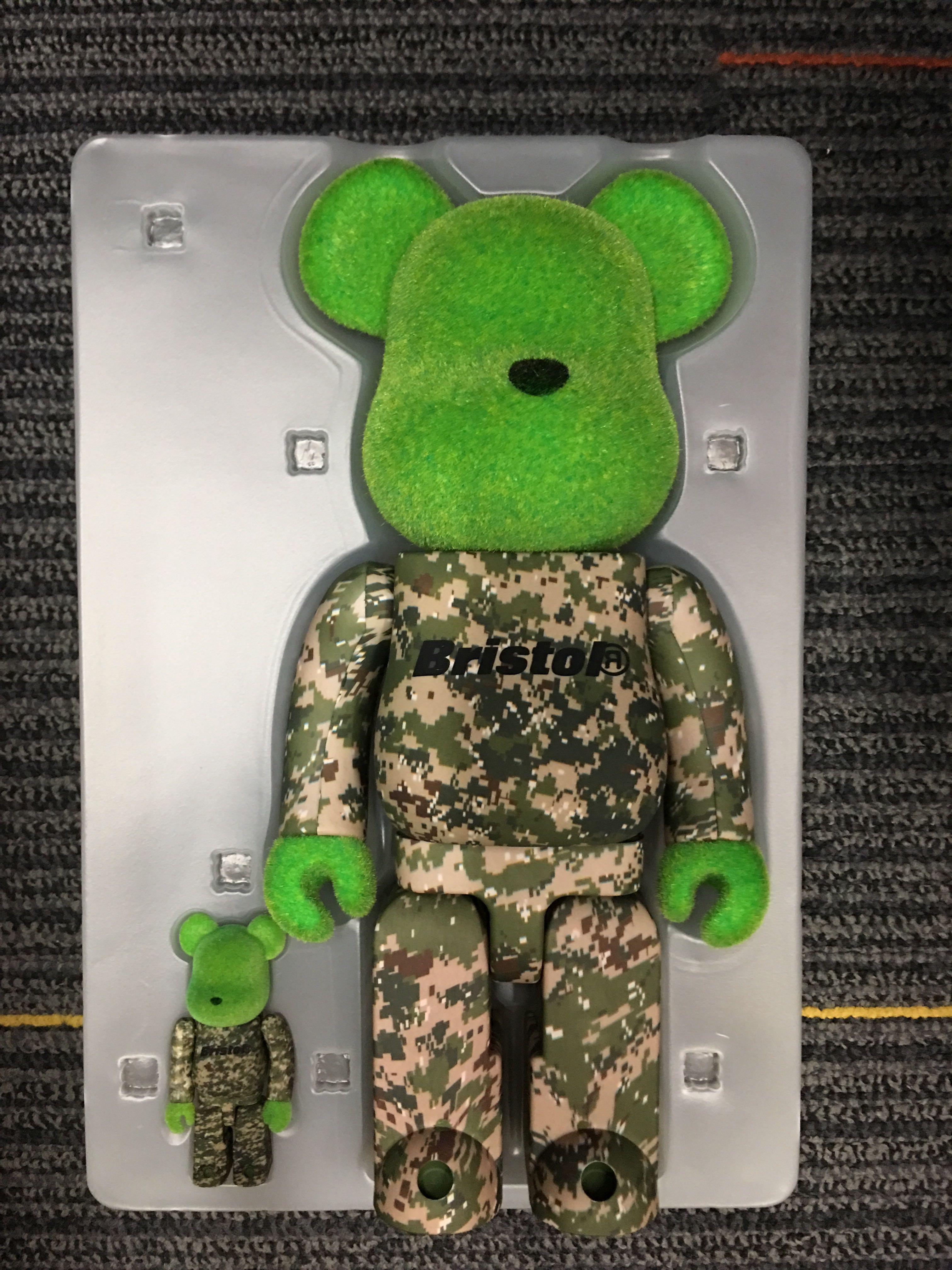 Bearbrick readymade FCRB 400% & 100%, 興趣及遊戲, 玩具& 遊戲類