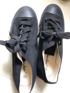 black cloth school shoes