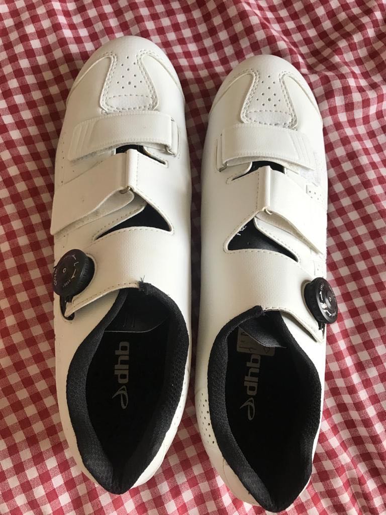 DHB Aeron Carbon Road Dial cycling shoes - white, Sports Equipment,  Bicycles & Parts, Bicycles on Carousell