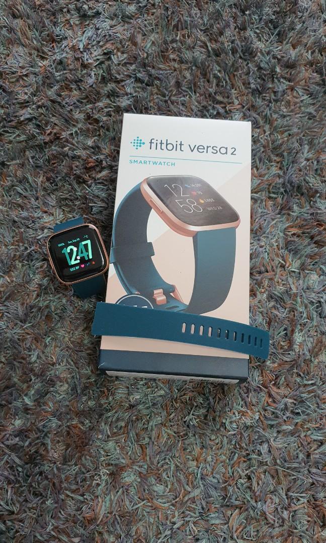 Fitbit versa online emerald band