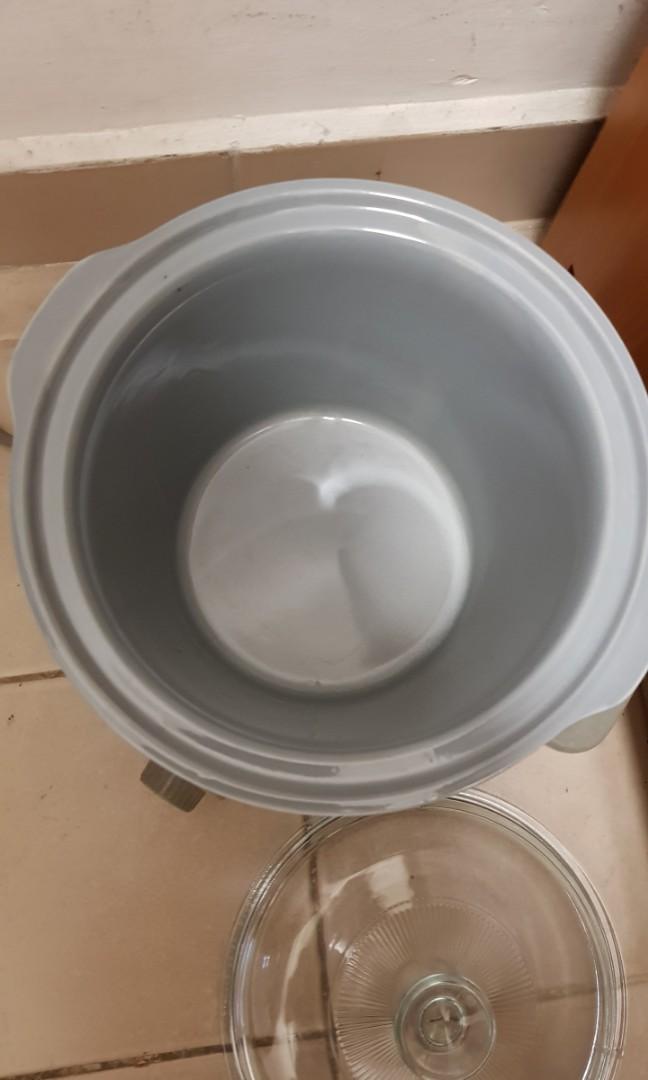 Goldair slow cooking crock pot, TV & Home Appliances, Kitchen