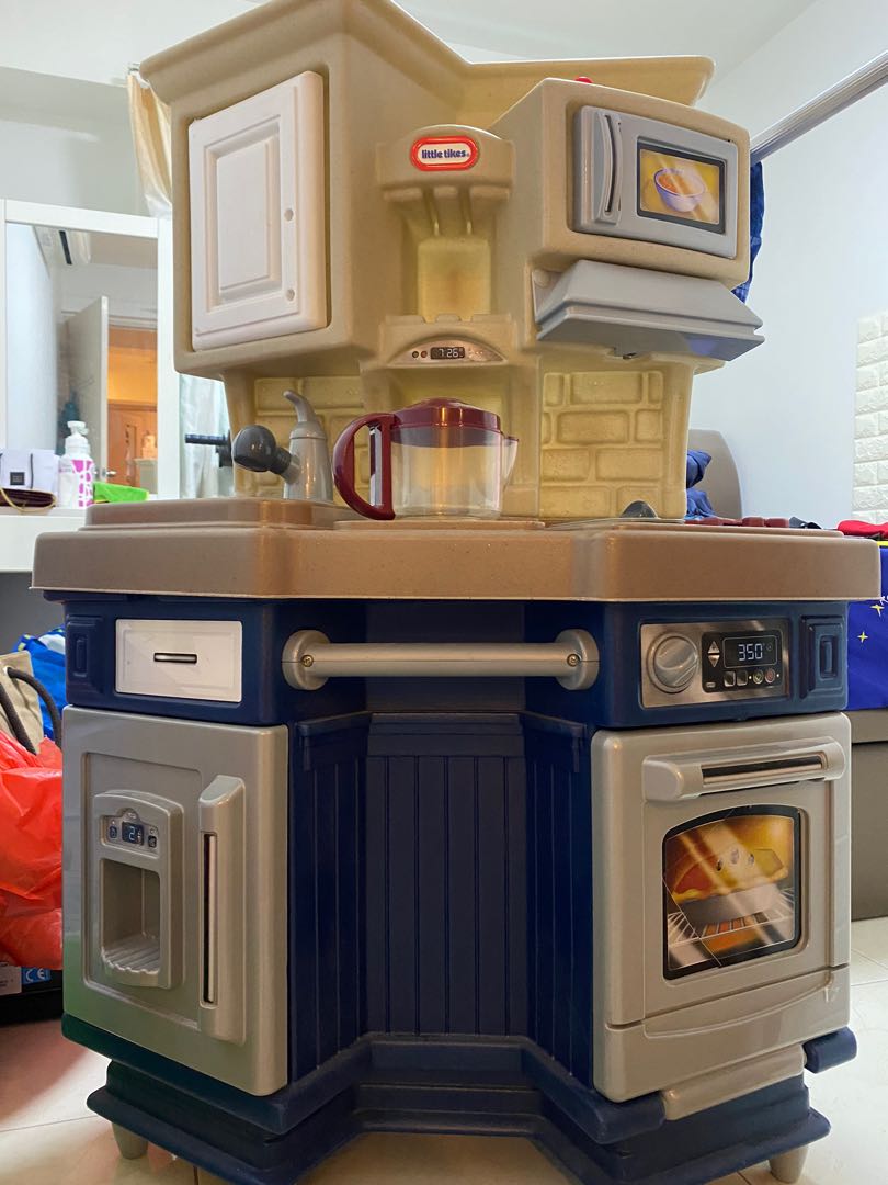 Kitchen counter toy, Hobbies & Toys, Toys & Games on Carousell