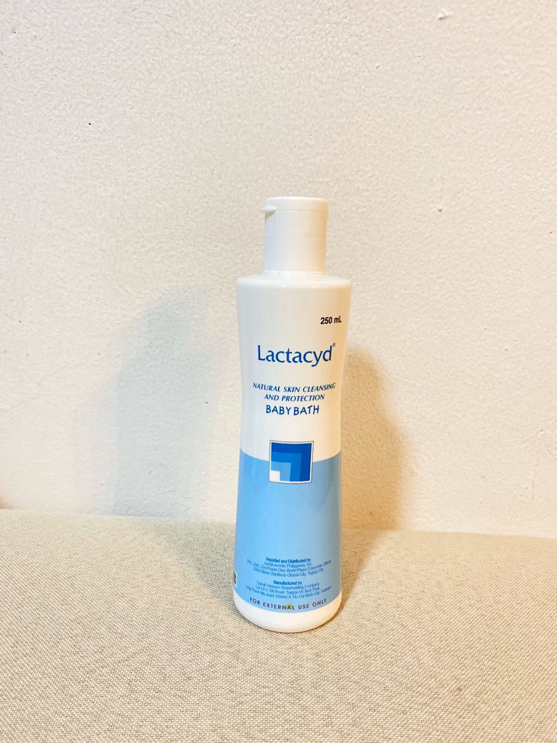 Lactacyd Baby Bath 250 Ml Babies Kids Bathing Changing Other Baby Bathing Changing Needs On Carousell