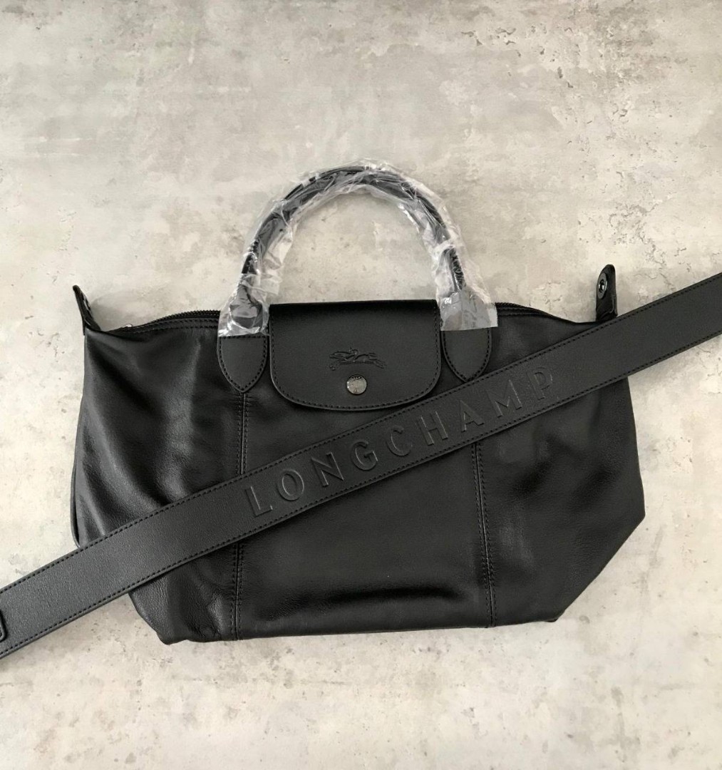 LC cuir small black NEW STRAP size 25x23x16cm 5.400.000