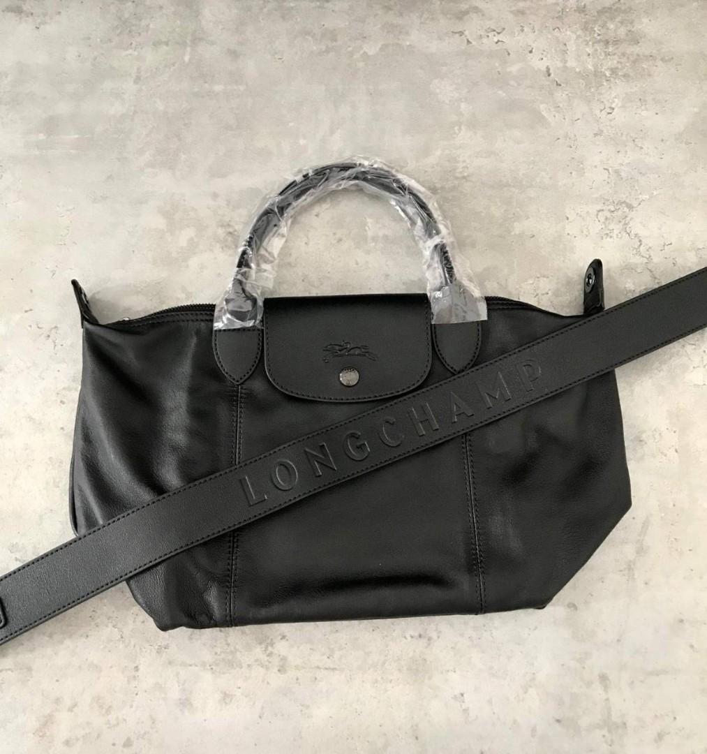 LC cuir small black NEW STRAP size 25x23x16cm 5.400.000, Barang Mewah, Tas  u0026 Dompet di Carousell