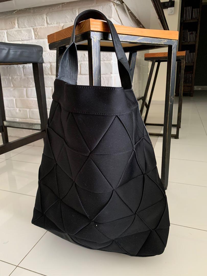 Lululemon all 2025 set hobo bag