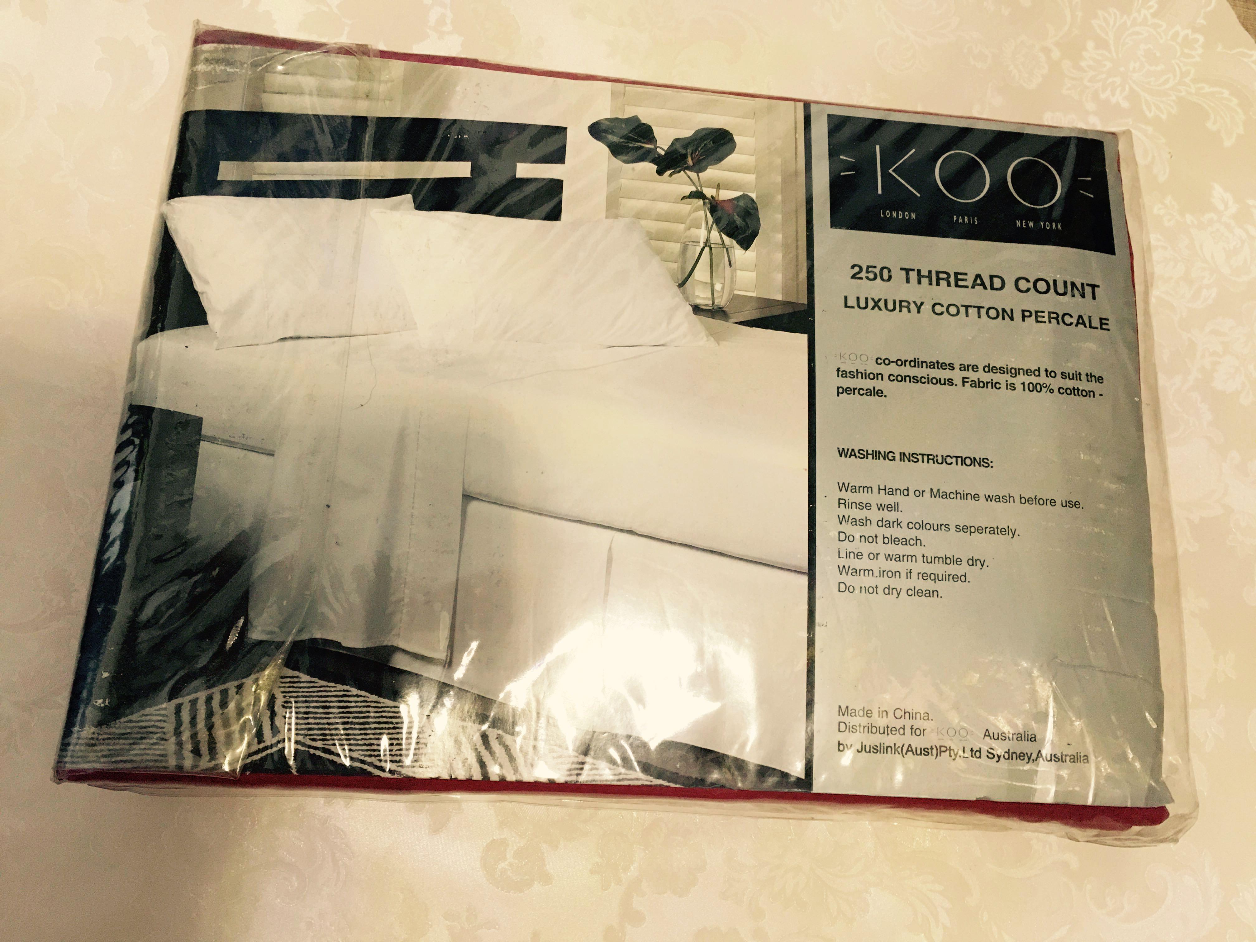 Bedding sheet （分類：床具浴巾）位於 Hong Kong。 由 sheepy17 提交（商品編號 1016473022，圖片 2）。簡介： New ! Not yet open since brought from wing On superstore. Op $$4xx. Luxury and comfortable: 1） One flatted sheet, 🐱 2） one fitted sheet and 🌈 3）two pillow covers. 🎈 4) made in Australia (see bag cover stated). 。