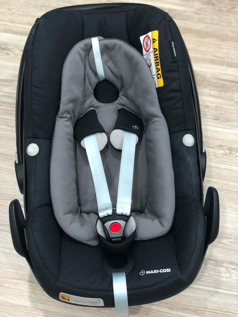 Maxi cosi pebble plus shoulder pads top