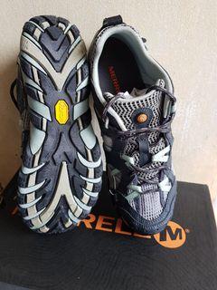 where can i buy merrell shoes near me