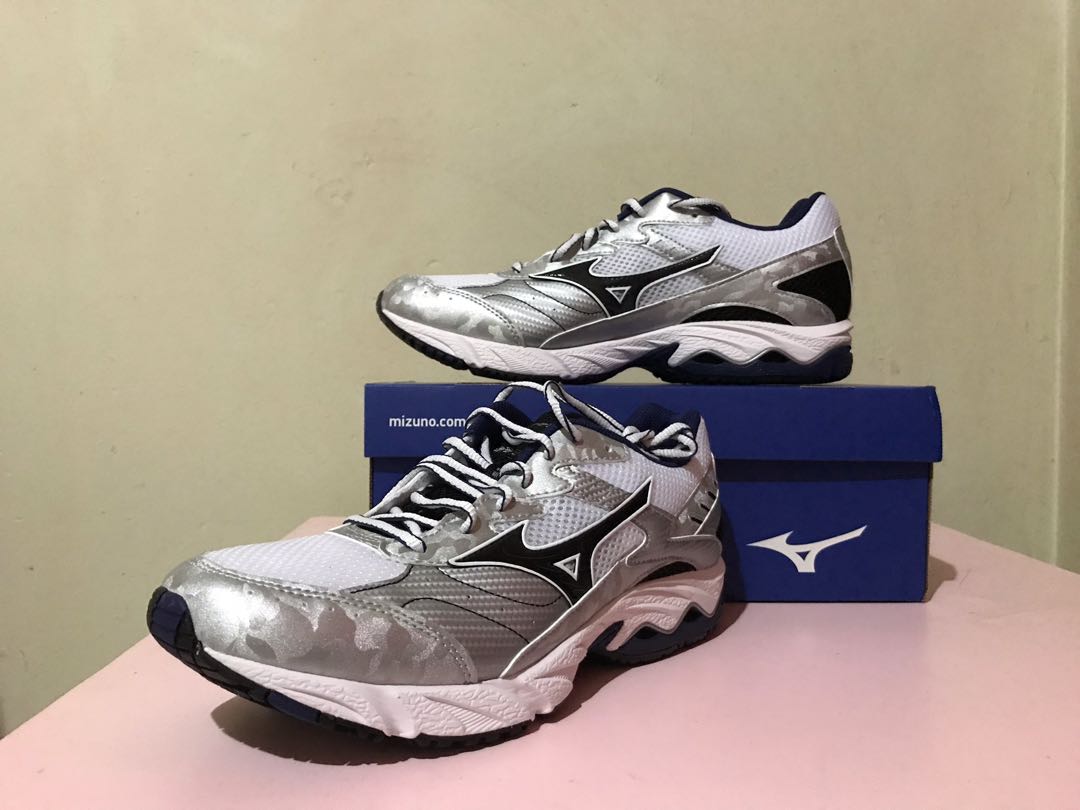 mizuno wave glory wide