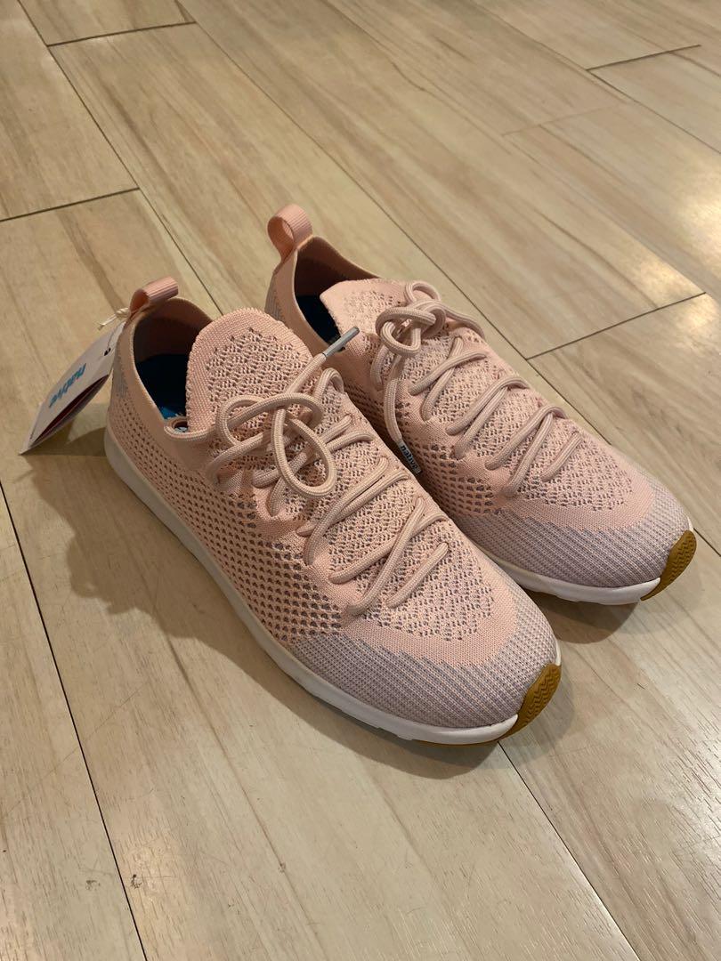 Native shoes ap mercury liteknit Wm sz 7.5 sneakers 波鞋 （分類：波鞋）位於 Hong Kong。 由 tangiest 提交（商品編號 1036531605，圖片 1）。簡介： Brand new unworn with tags attached. No box.。
