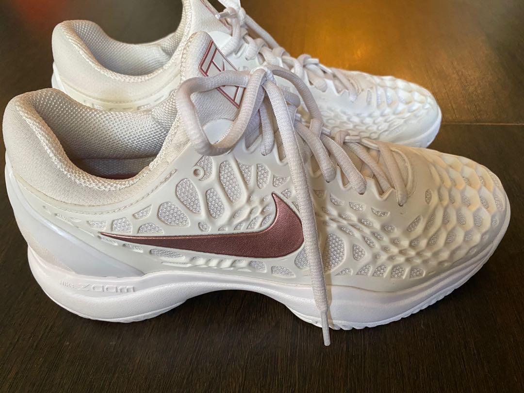Nike 🎾 tennis shoes - women's Air Zoom 