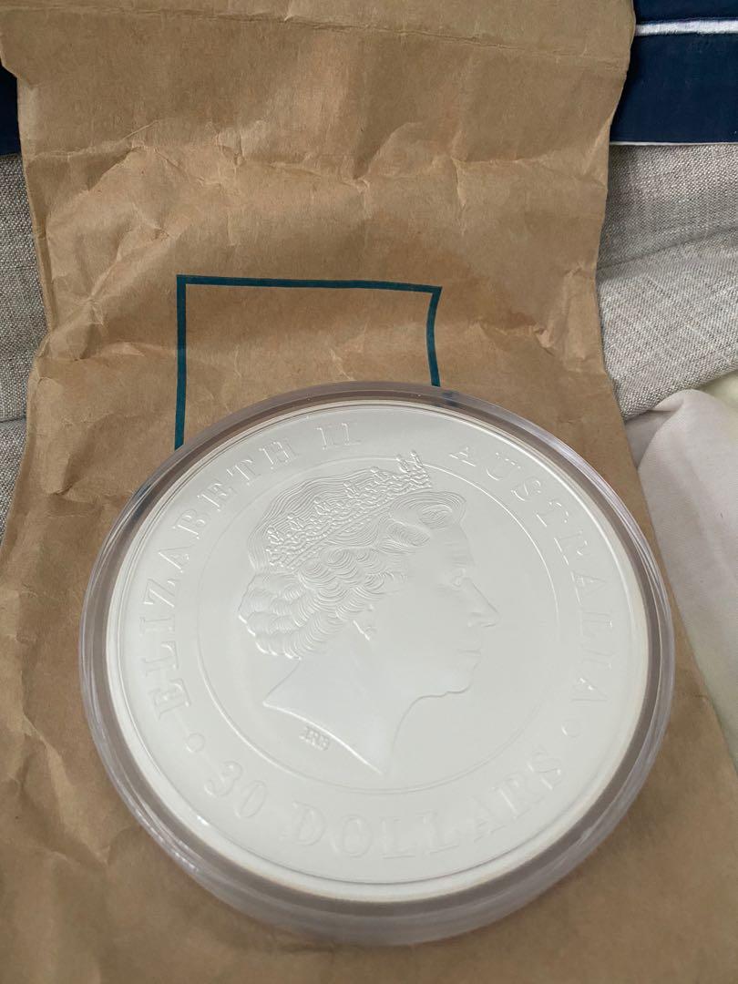 Perth mint 1KG silver bullion coin 2018 koala (Category: Precious Stones) located in Singapore. Submitted by frostbear (Listing ID 1036498017, Image 2). Description: Selling Perth mint koala silver coin 1KG Non negotiable deal at seller void deck. .