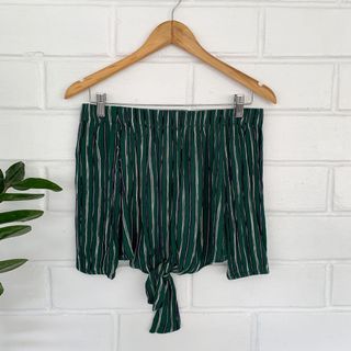 (Category: ) located in . Submitted by aberx (Listing ID 1036510848, Image 1). Description: .