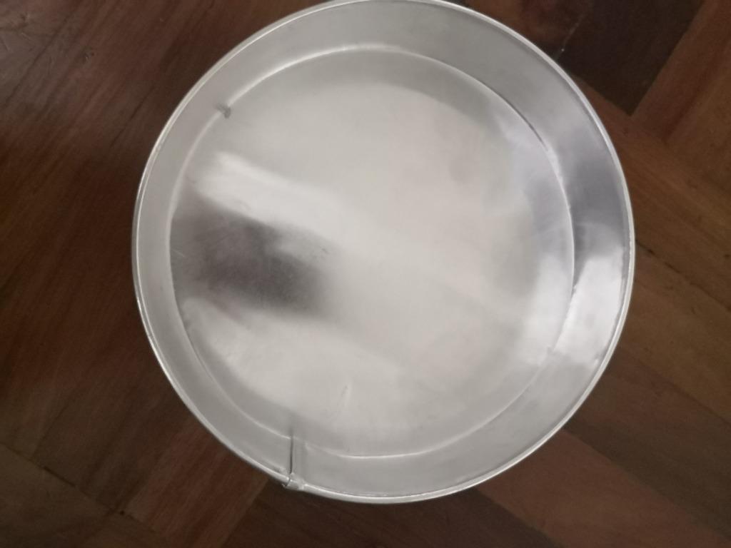 Round Pan Super 8" (Thick) Brand New!!! (Declutter) (Category: Bakeware) located in Caloocan City. Submitted by littlequeenie (Listing ID 1036478648, Image 1). Description: * Round Cake Pan 8 x 2" * Thick quality that you can re-use several times * 5pcs extras available left * Brand New straight from factory * RFS : Extra Baking pan Declutter.