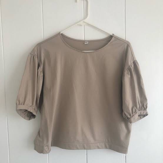 uniqlo puff sleeve crew neck sweater