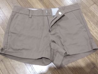 (Category: ) located in . Submitted by pre_loved_goods_items (Listing ID 1036575621, Image 1). Description: .