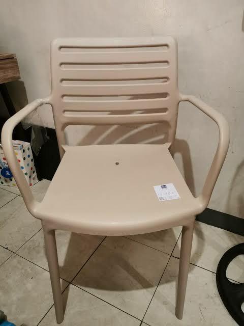 Olympia on sale chair uratex