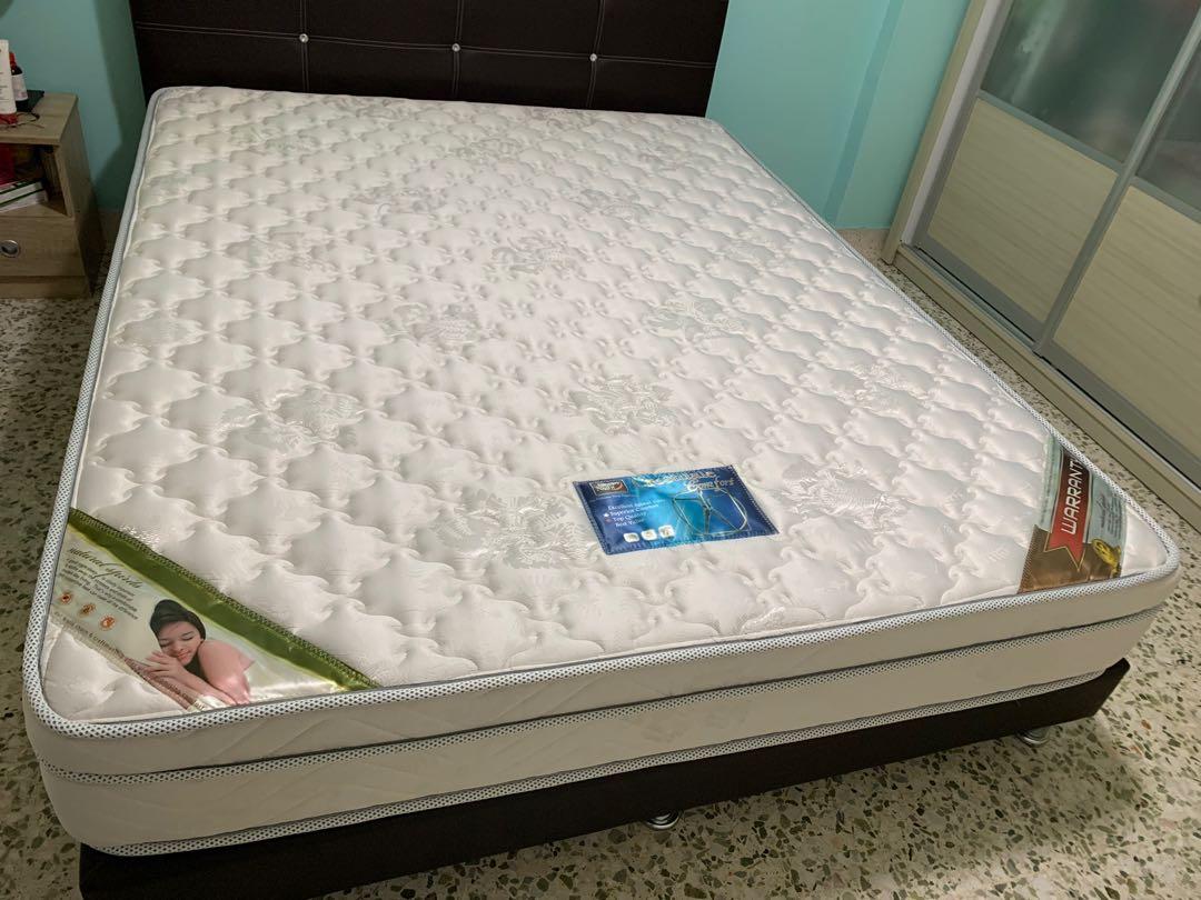Used new arrivals queen mattress