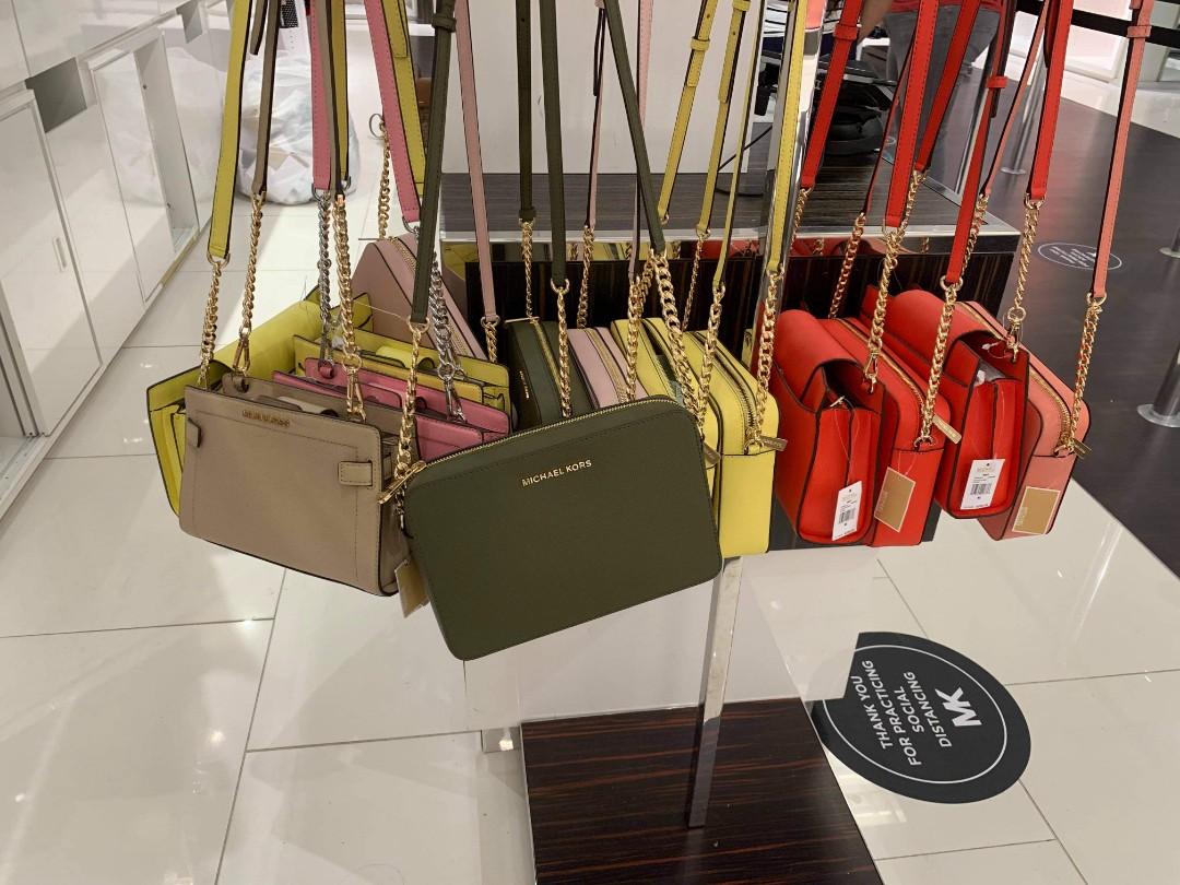 Sale michael hotsell kors crossbody bag