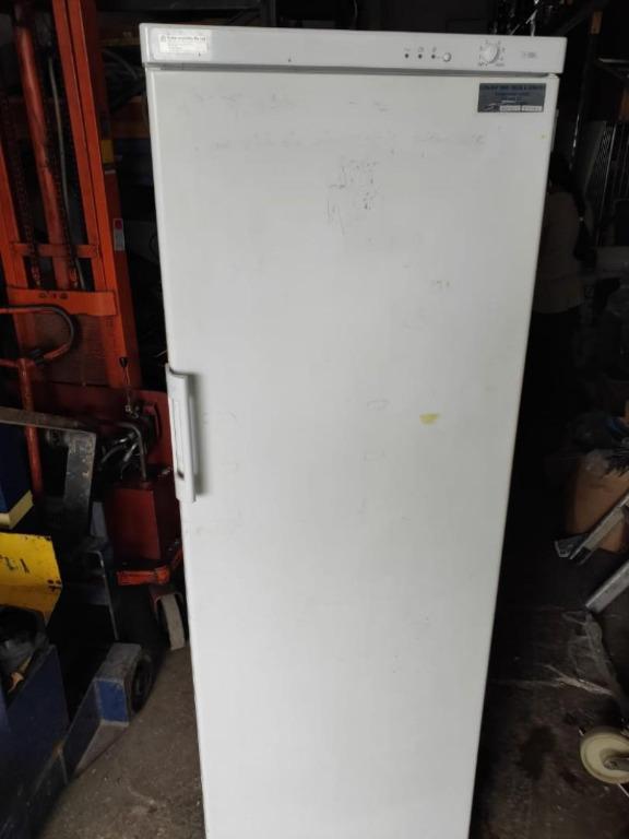 Ardo Upright Freezer for sale 250 each, TV & Home Appliances, Kitchen