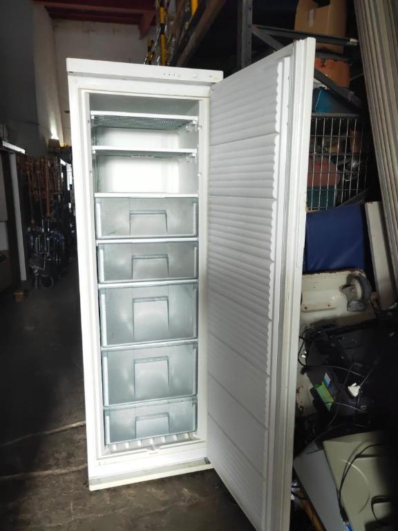 Ardo Upright Freezer for sale 250 each, TV & Home Appliances, Kitchen