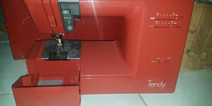 Brother sewing machine tendy 2 (Category: Cleaning Tools & Supplies) located in Pasig City. Submitted by BestBuysPh (Listing ID 1036681800, Image 3). Description: brother sewing machine tendy 2 as is where is pickup good working condition di naman masyado nagamit simula binili di kame marunong mag tahi kaya benta nlng kesa nakatago para sa mga gusto mag business 110v may kasmaa ng transformer.
