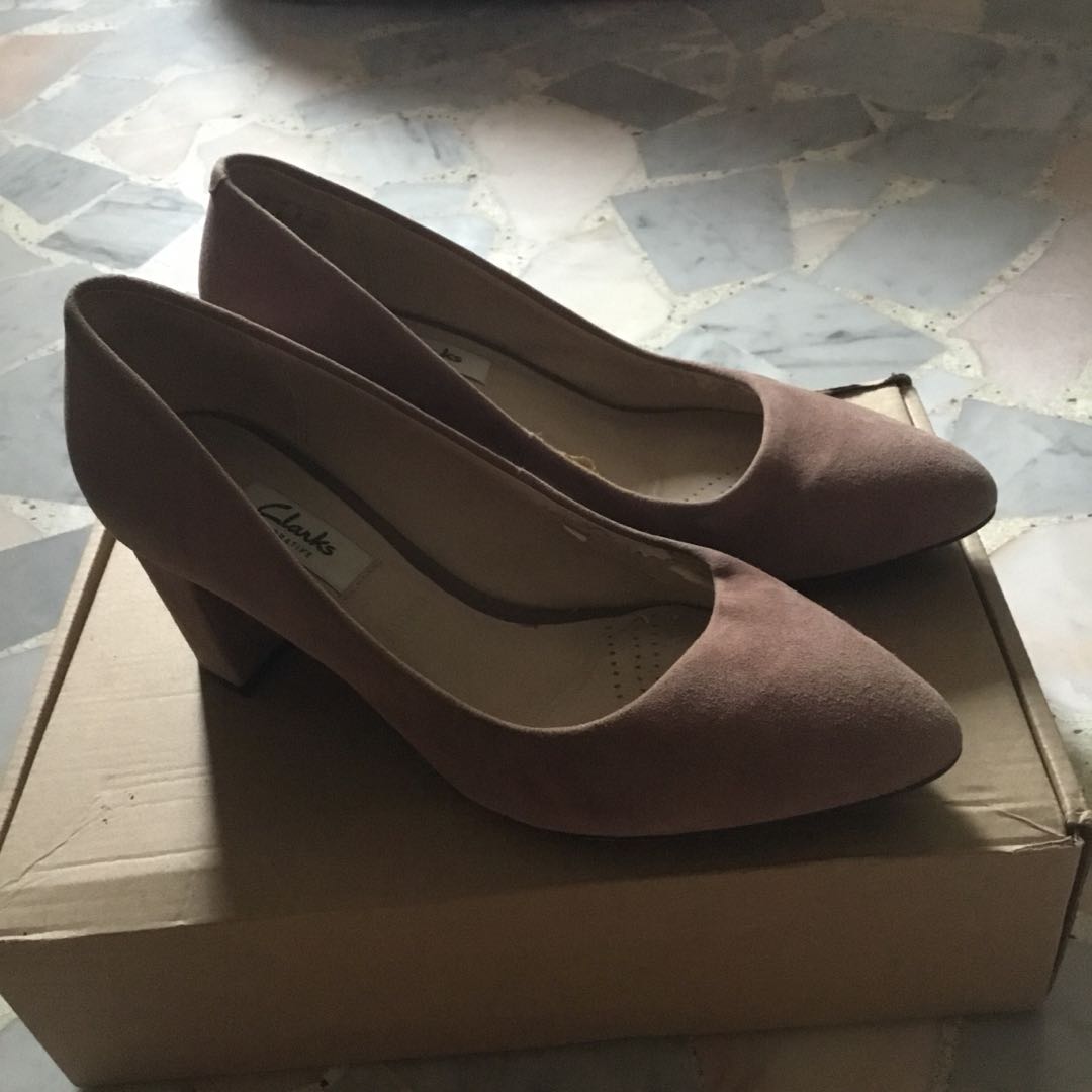 clarks suede heels