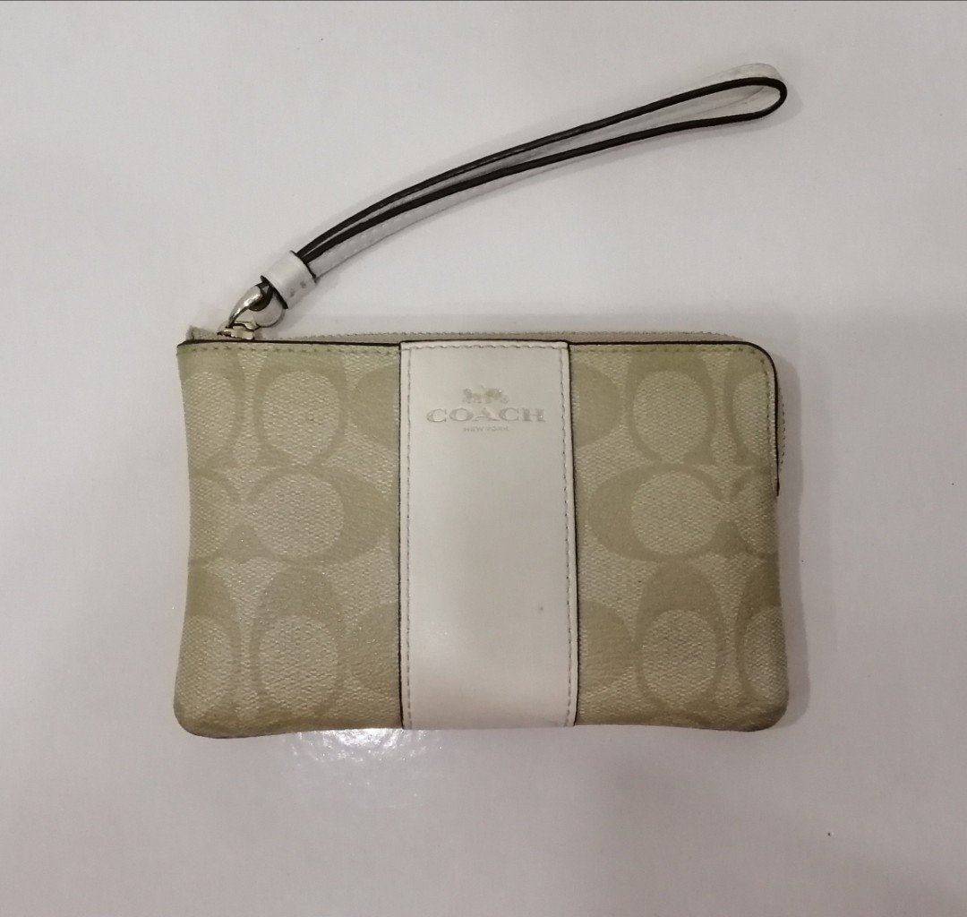 Coach poach, Women's Fashion, Bags & Wallets, Purses & Pouches on Carousell